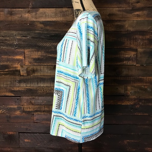 JM Collection Woman’s Top - Picture 3 of 7